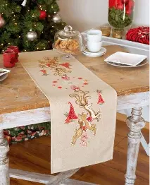 PN-0150838 Vervaco Runner "Jumping Reindeers"