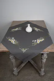 PN-0191960 Vervaco Tablecloth "Daisies"