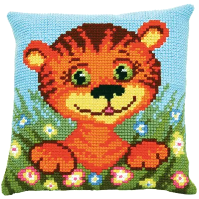 Набор для вышивки подушки крестиком Чарівна Мить РТ-151 "В цветах"  . Catalog. Kits