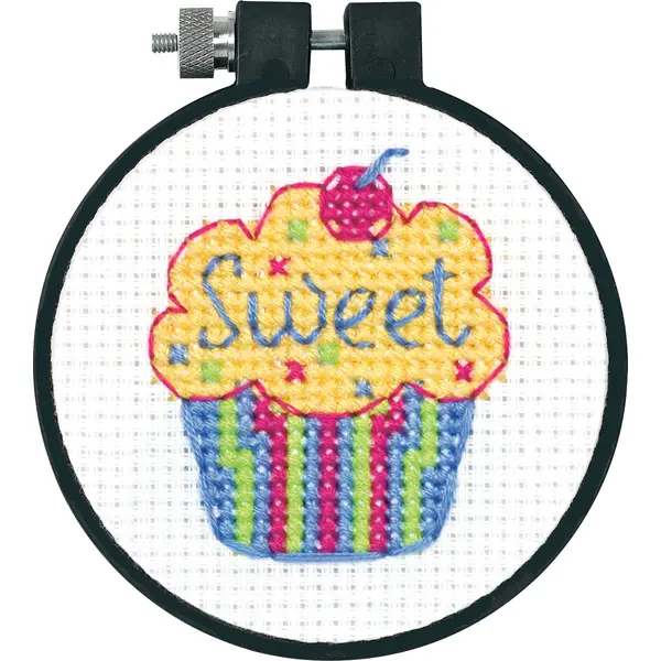 72-73599 Набор для вышивания крестом DIMENSIONS Cupcake "Кекс". Catalog. Kits