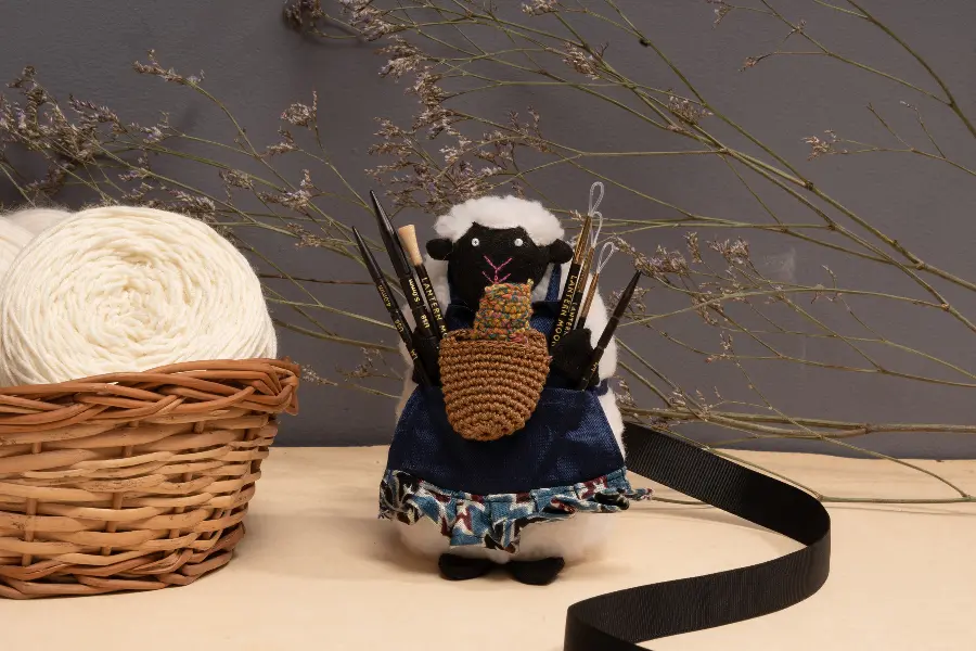 350660 Держатель для аксессуаров овца Lantern Moon KnitPro. Catalog. Knitting. KnitPro accessories