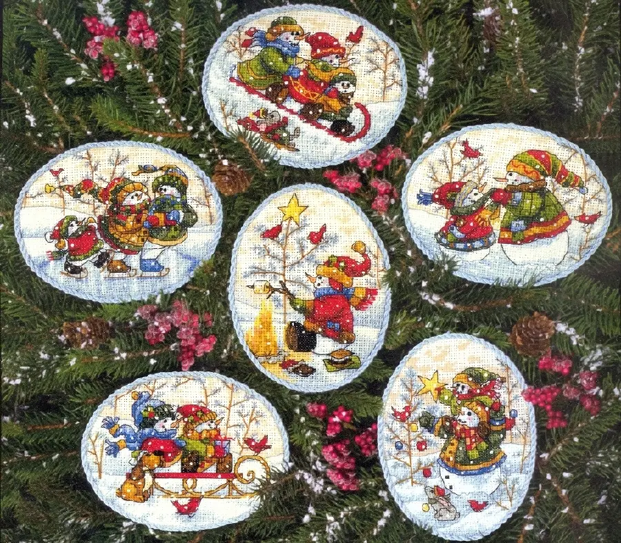 08828 Набор для вышивания крестом DIMENSIONS Playful Snowmen Ornaments "Рождественские украшения - Игривый снеговик". Catalog. Kits